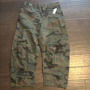 GAP Women's Camouflage Ankle Pants